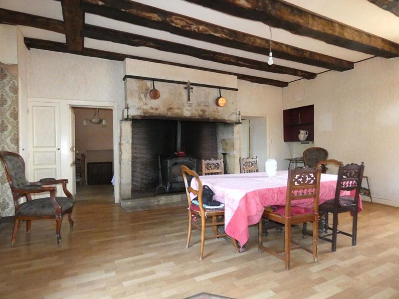 Maison - 143 m² - 7 pièces