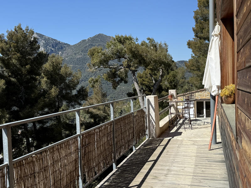 Maison - 180 m² - 6 pièces