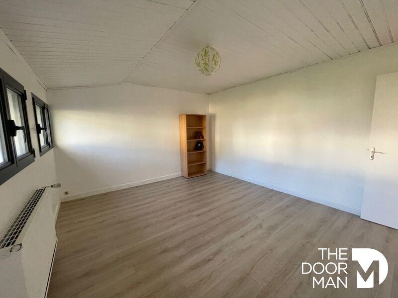 Maison - 204 m² - 5 pièces