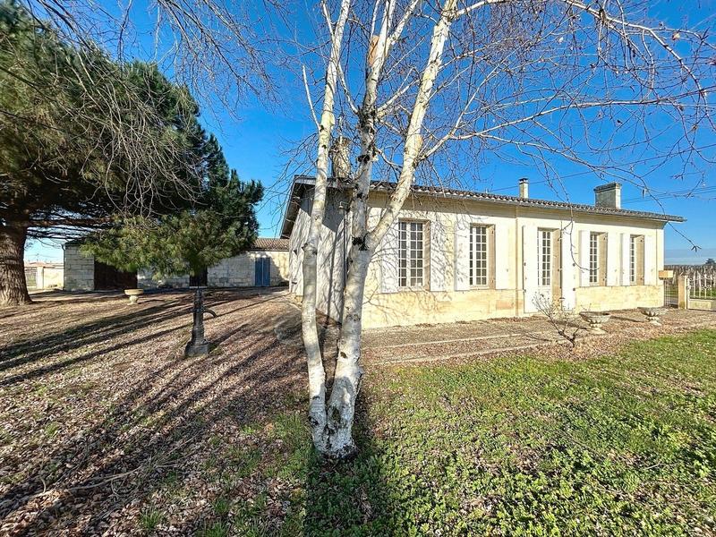 Maison - 200 m² - 8 pièces