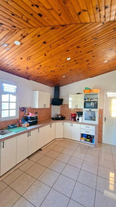 Maison - 335 m² - 11 pièces