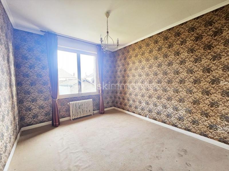 Maison traditionnelle - 94 m² - 5 pièces