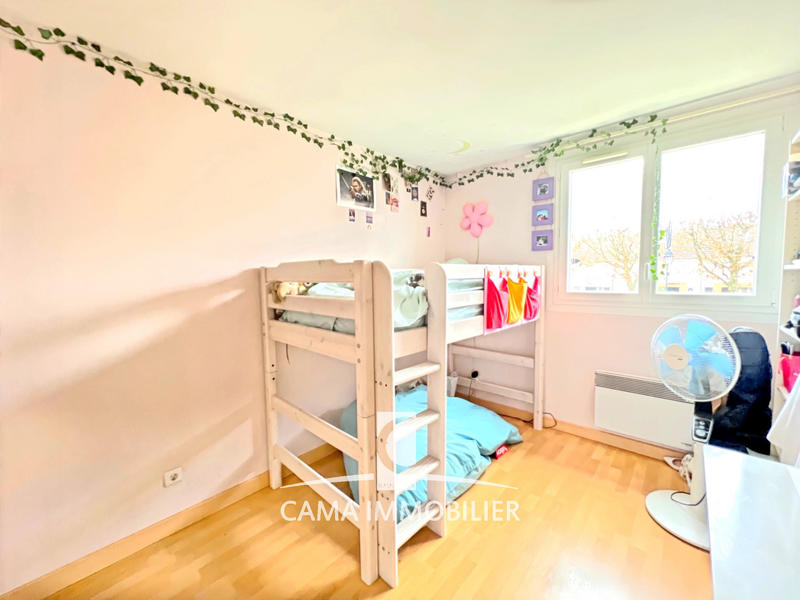 Maison - 99 m² - 6 pièces