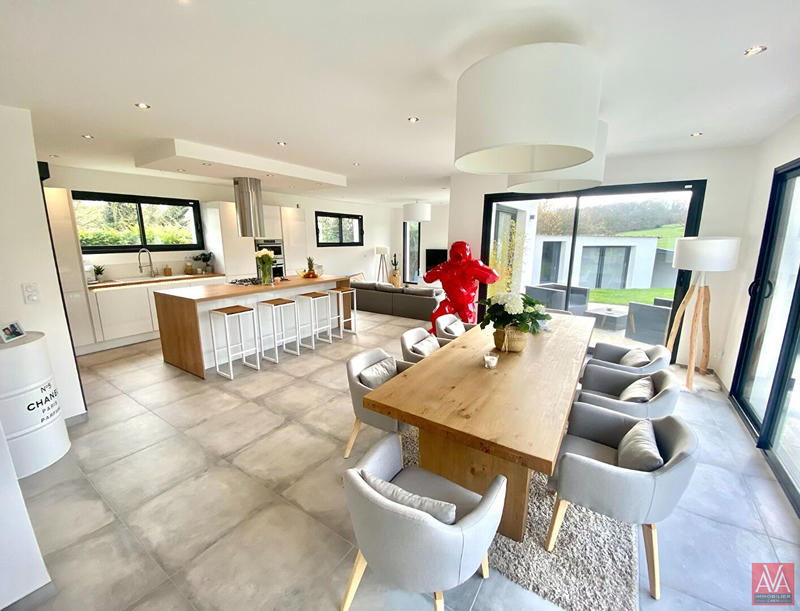 Maison - 141 m² - 6 pièces