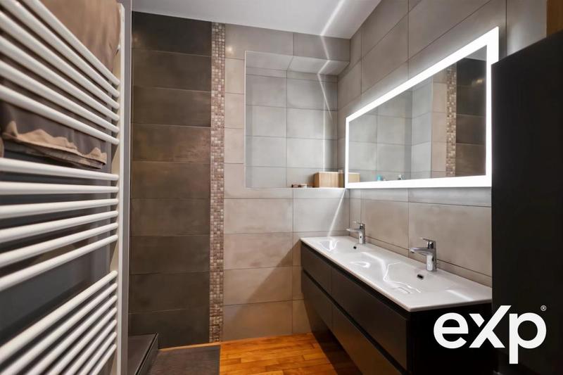 Appartement - 133 m² - 5 pièces