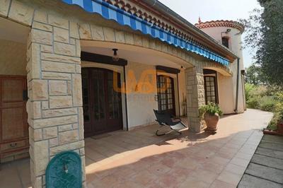 Maison - 282 m² - 11 pièces