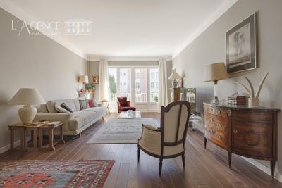 Appartement - 90 m² - 3 pièces