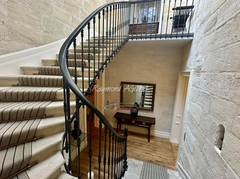 Maison de village - 430 m² - 12 pièces