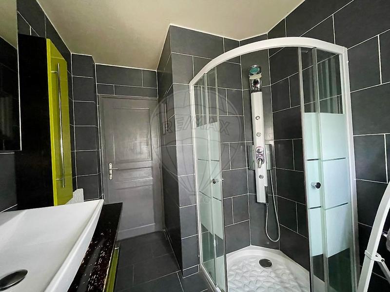 Maison - 138 m² - 7 pièces