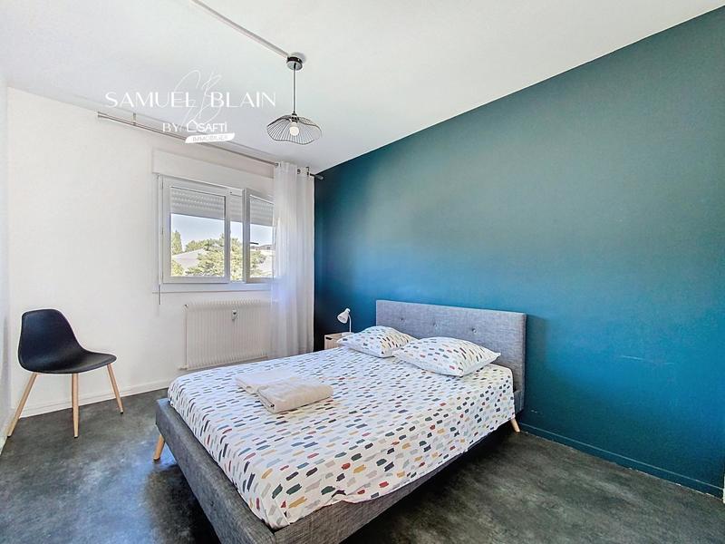 Appartement - 64 m² - 5 pièces