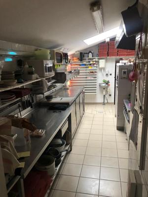 Local commercial - 140 m² - 2 pièces