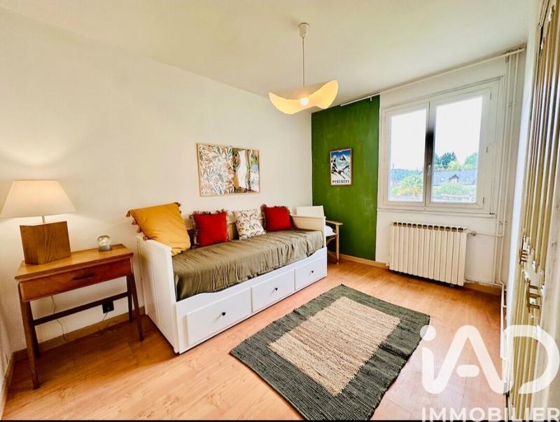 Maison - 200 m² - 8 pièces