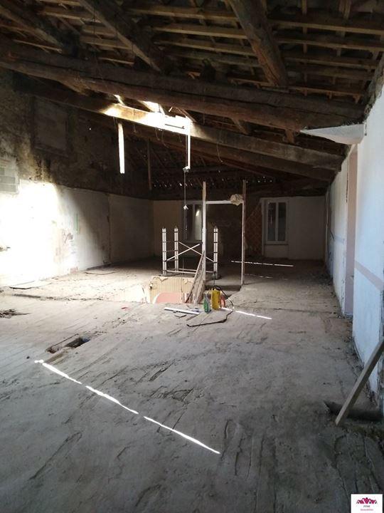 Immeuble - 370 m² - 1 pièce