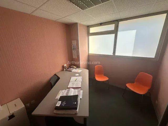 Bureau - 102 m² - 5 pièces