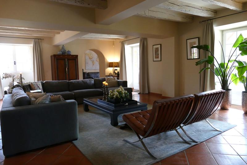 Maison - 655 m² - 20 pièces