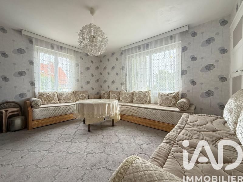 Maison - 99 m² - 5 pièces