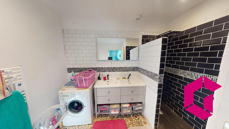 Maison - 83 m² - 4 pièces