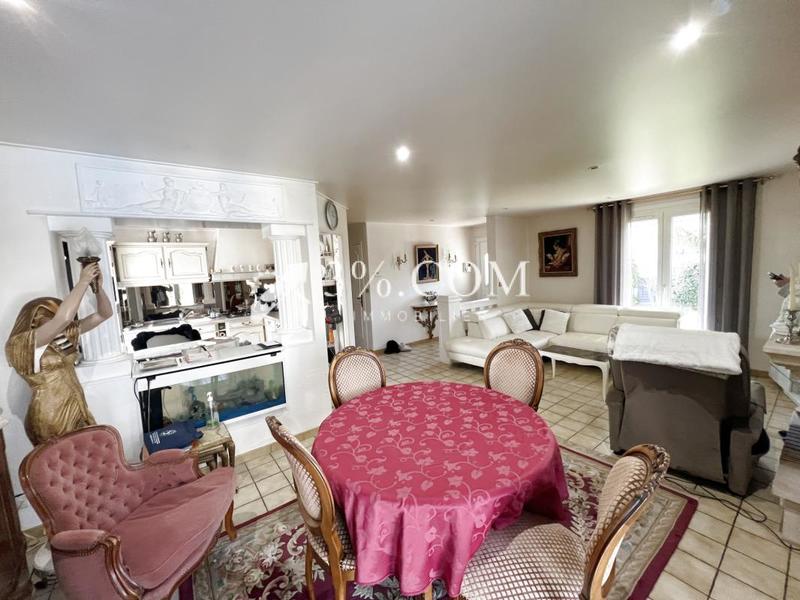 Propriété - 110 m² - 6 pièces