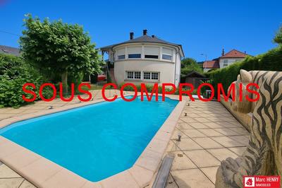 Maison traditionnelle - 164 m² - 5 pièces