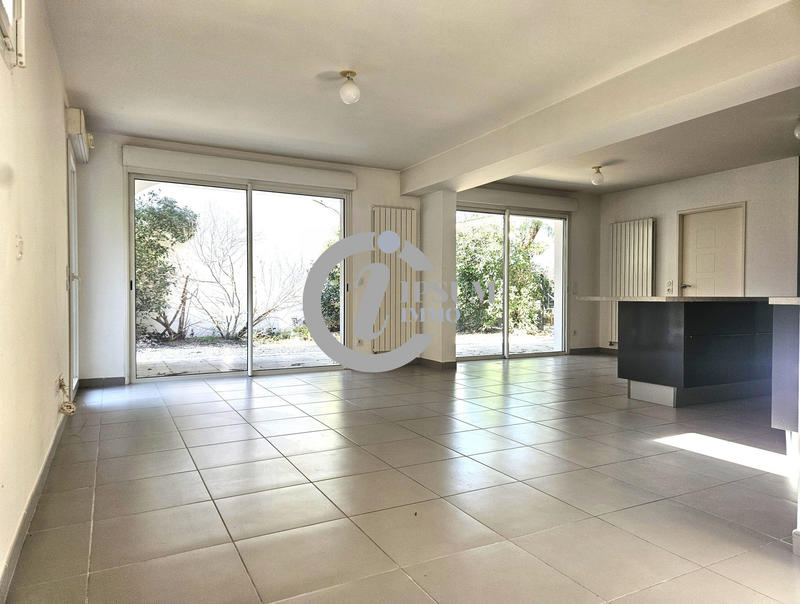 Appartement - 96 m² - 4 pièces