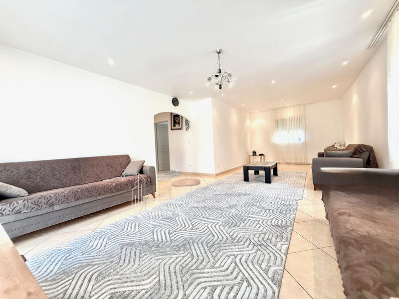 Maison - 144 m² - 6 pièces