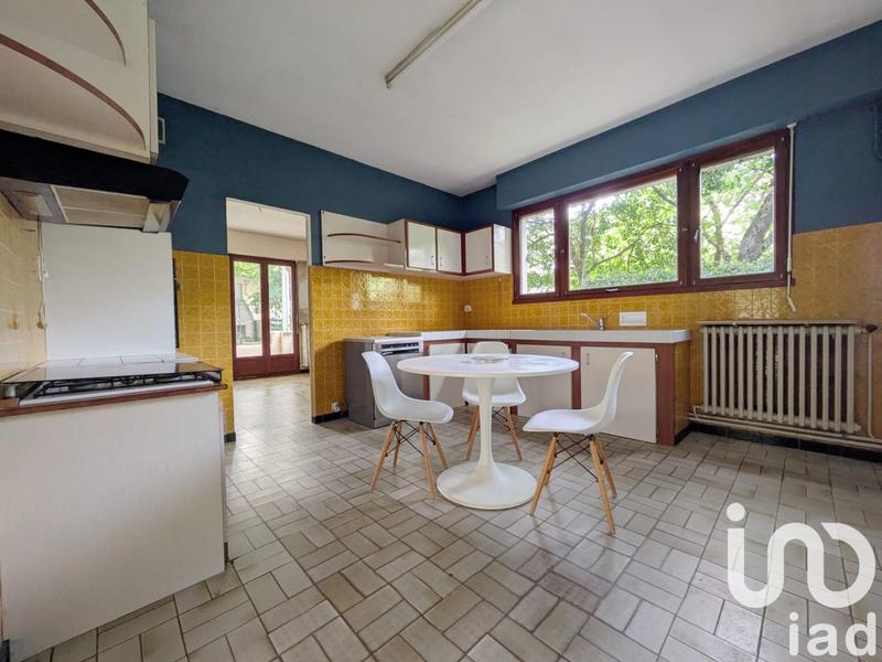 Maison - 212 m² - 8 pièces
