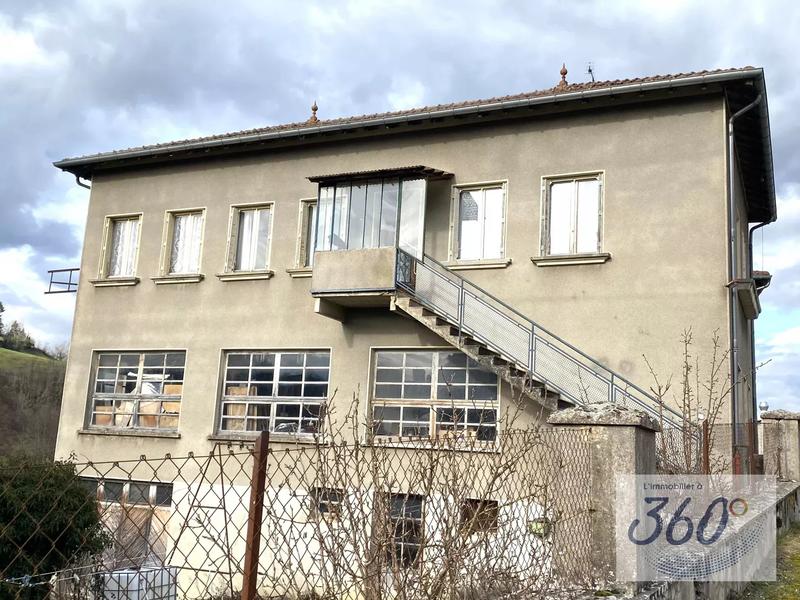 Maison - 92 m² - 5 pièces