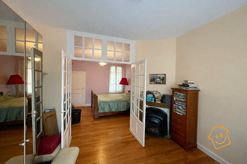 Maison - 185 m² - 7 pièces