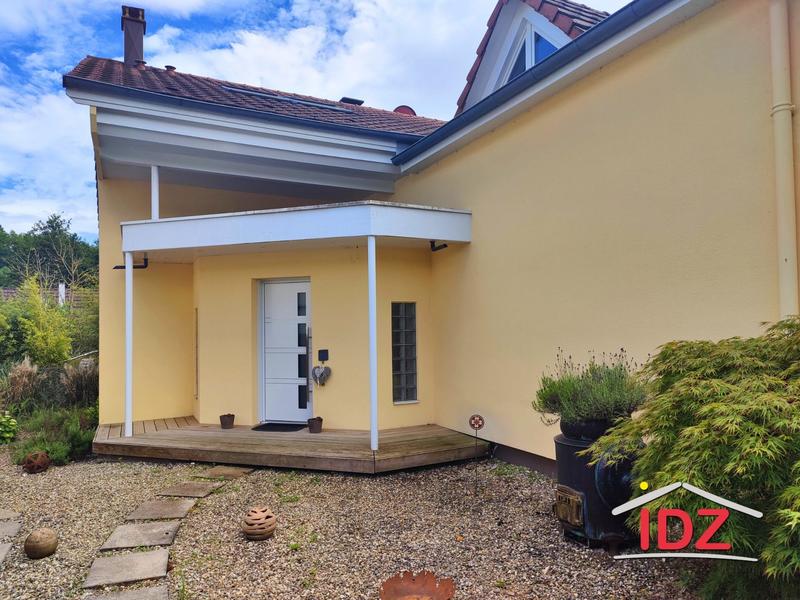 Villa - 318 m² - 9 pièces