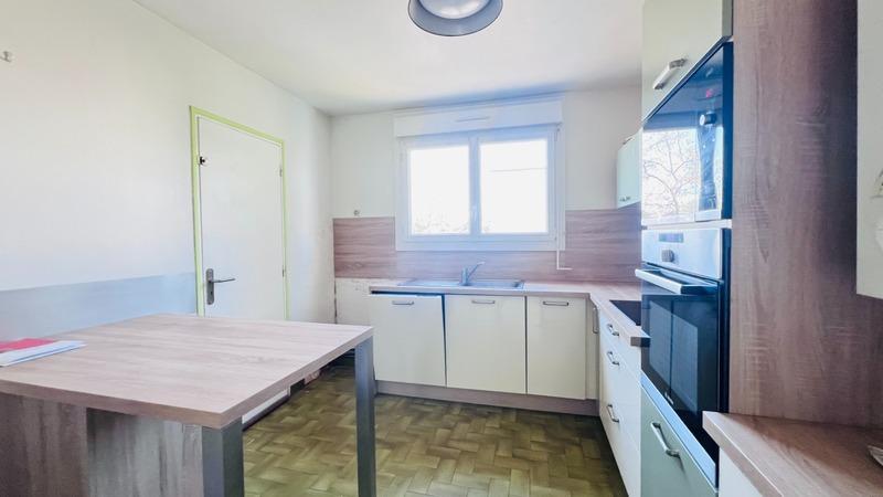 Appartement - 80 m² - 4 pièces