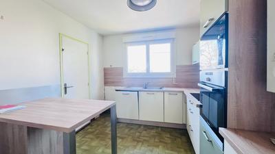 Appartement - 80 m² - 4 pièces