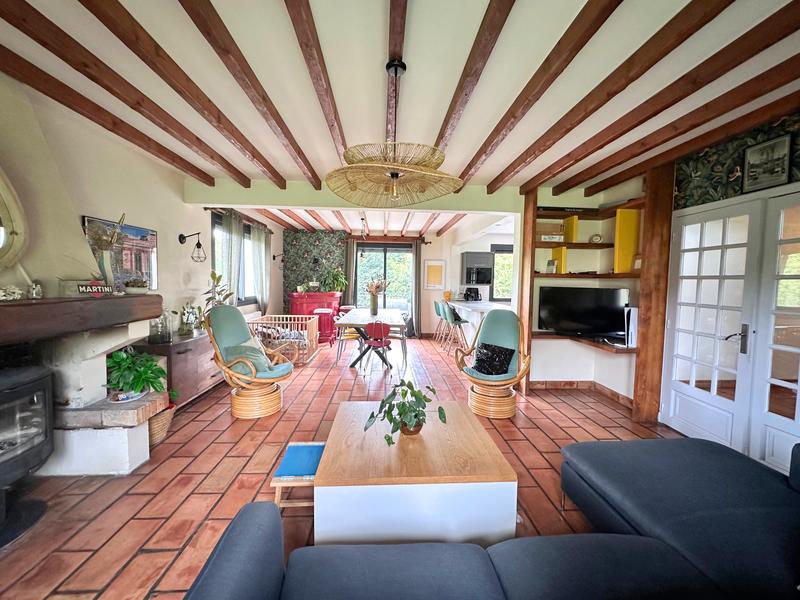 Maison - 202 m² - 8 pièces