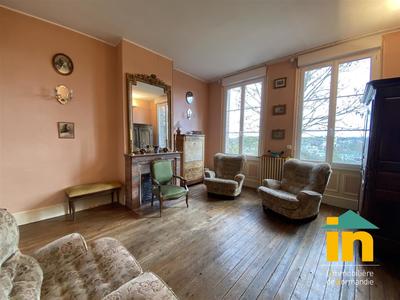 Maison - 227 m² - 10 pièces