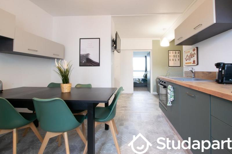 Chambre - 14 m² - 1 pièce