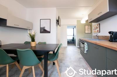 Chambre - 14 m² - 1 pièce