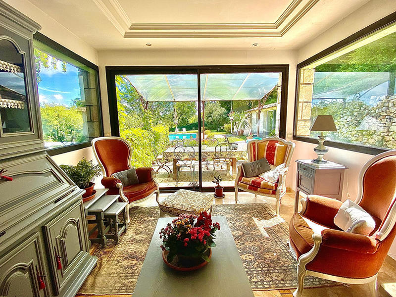 Maison - 315 m² - 10 pièces