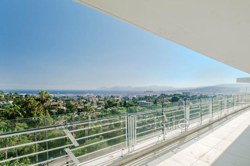 Appartement - 200 m² - 4 pièces