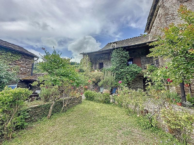 Propriété - 420 m² - 10 pièces