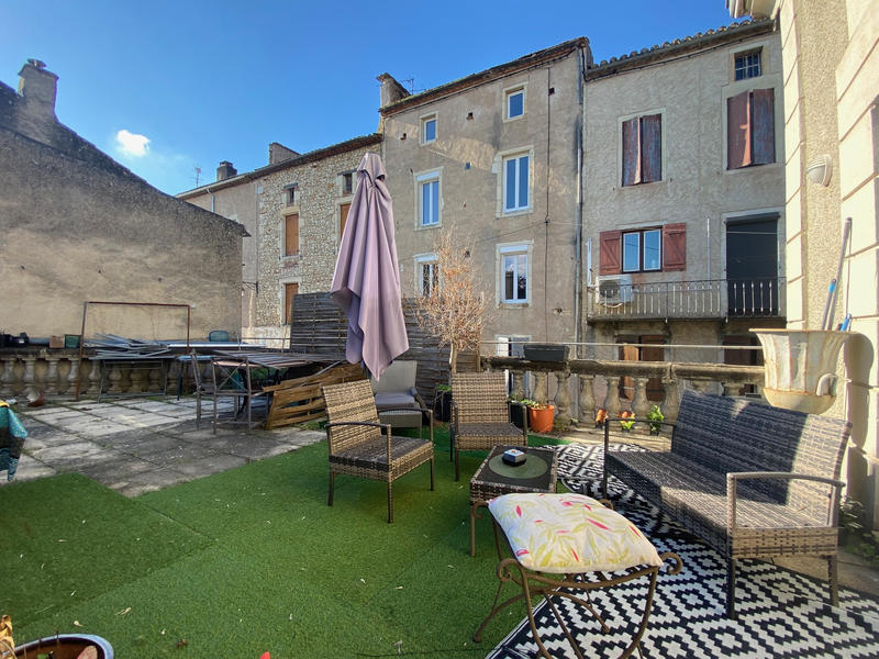 Maison - 275 m² - 13 pièces