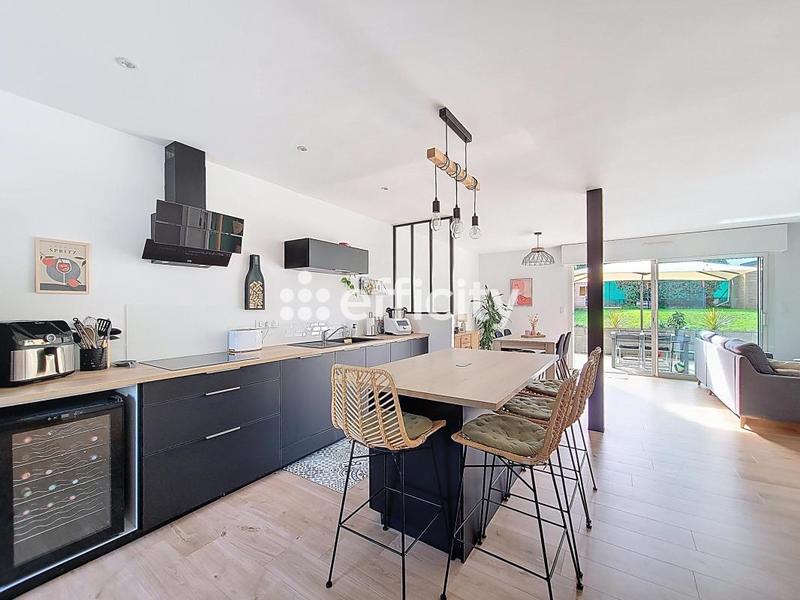 Pavillon - 90 m² - 4 pièces