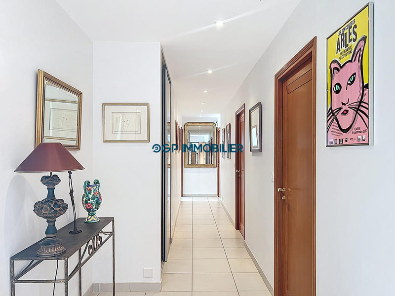 Villa - 201 m² - 6 pièces