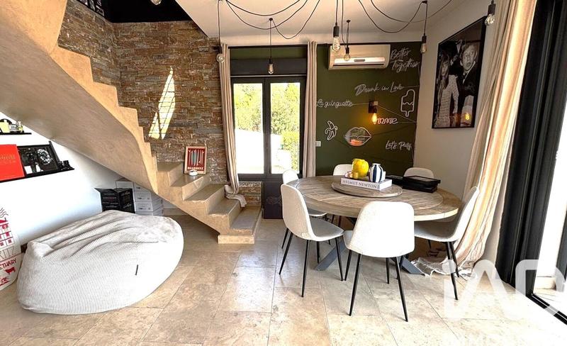 Maison - 205 m² - 7 pièces