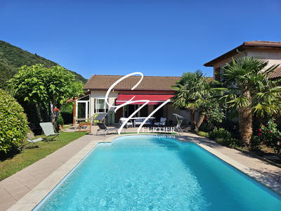 Maison - 141 m² - 7 pièces