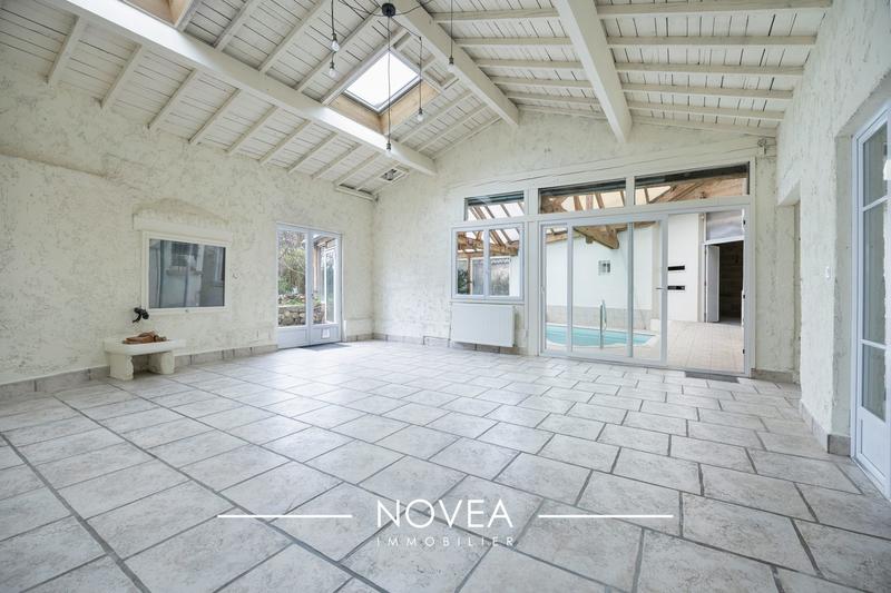 Maison ancienne - 298 m² - 8 pièces