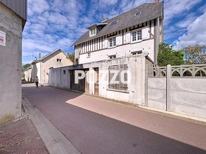 Maison - 224 m² - 8 pièces