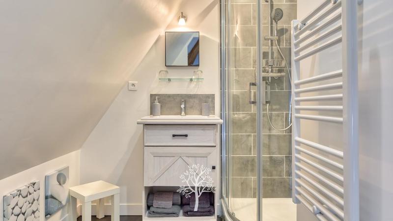 Maison - 250 m² - 9 pièces