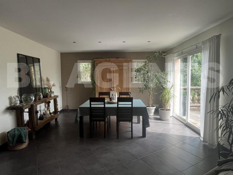 Maison traditionnelle - 125 m² - 5 pièces