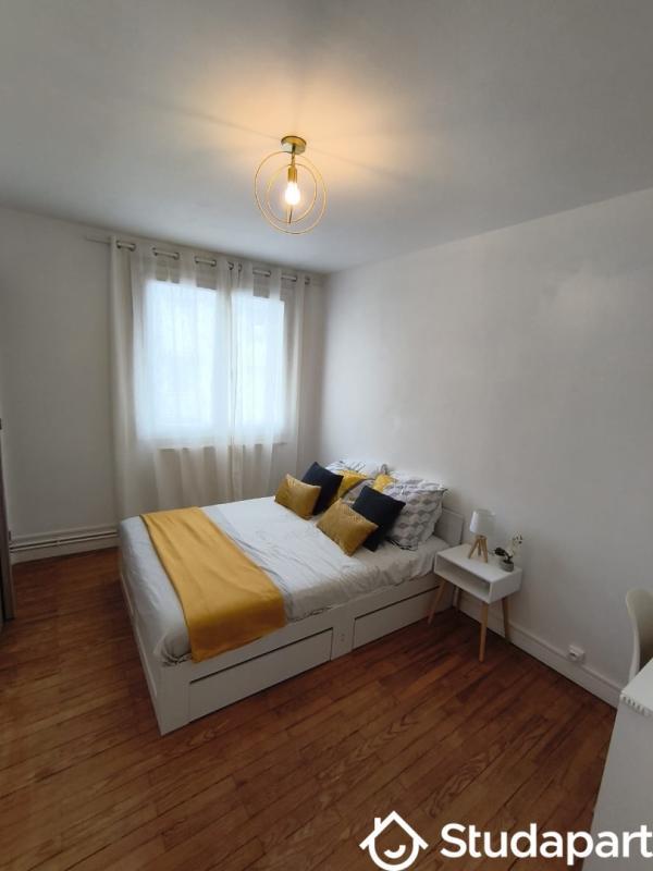 Chambre - 11 m² - 1 pièce