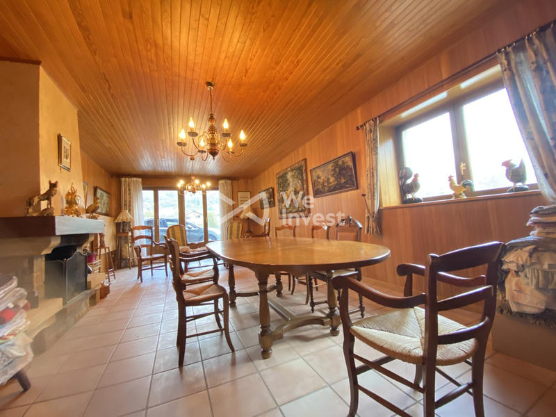 Maison - 250 m² - 15 pièces