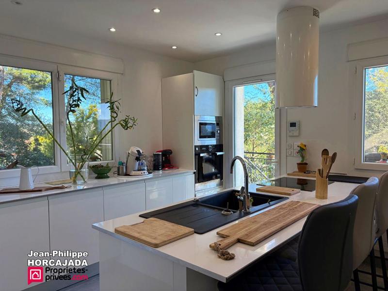 Maison - 191 m² - 8 pièces